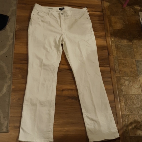 NYDJ Los Angeles Marilyn Straight Jeans. - Picture 5 of 8